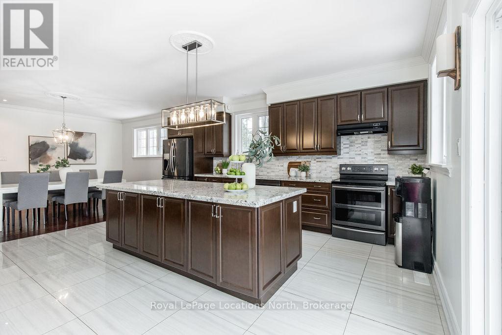 54 Royal Beech Drive, Wasaga Beach, Ontario  L9Z 1H3 - Photo 12 - S12217496
