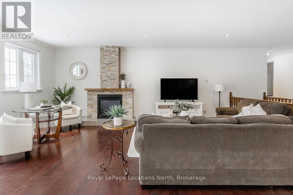 54 Royal Beech Drive, Wasaga Beach, Ontario  L9Z 1H3 - Photo 16 - S12217496