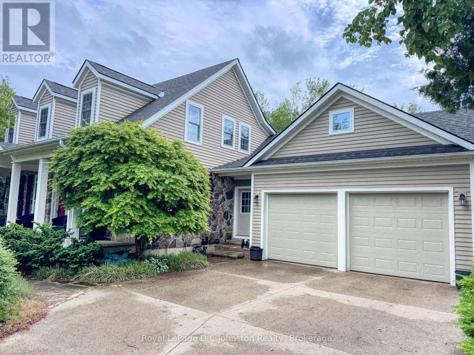 207 Beacon Lane, Saugeen Shores, Ontario  N0H 2L0 - Photo 3 - X12238314