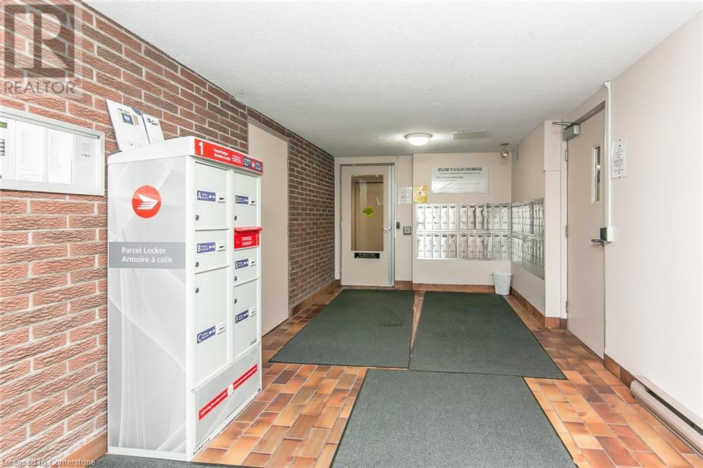 30 Avalon Place Unit# 203, Kitchener, Ontario  N2M 4N6 - Photo 6 - 40743367