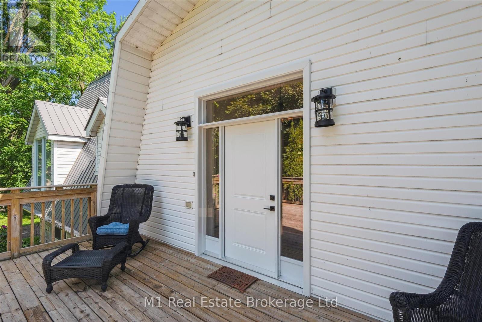 128 Wellington Road 7 Road, Centre Wellington, Ontario  N0B 1S0 - Photo 10 - X12238392