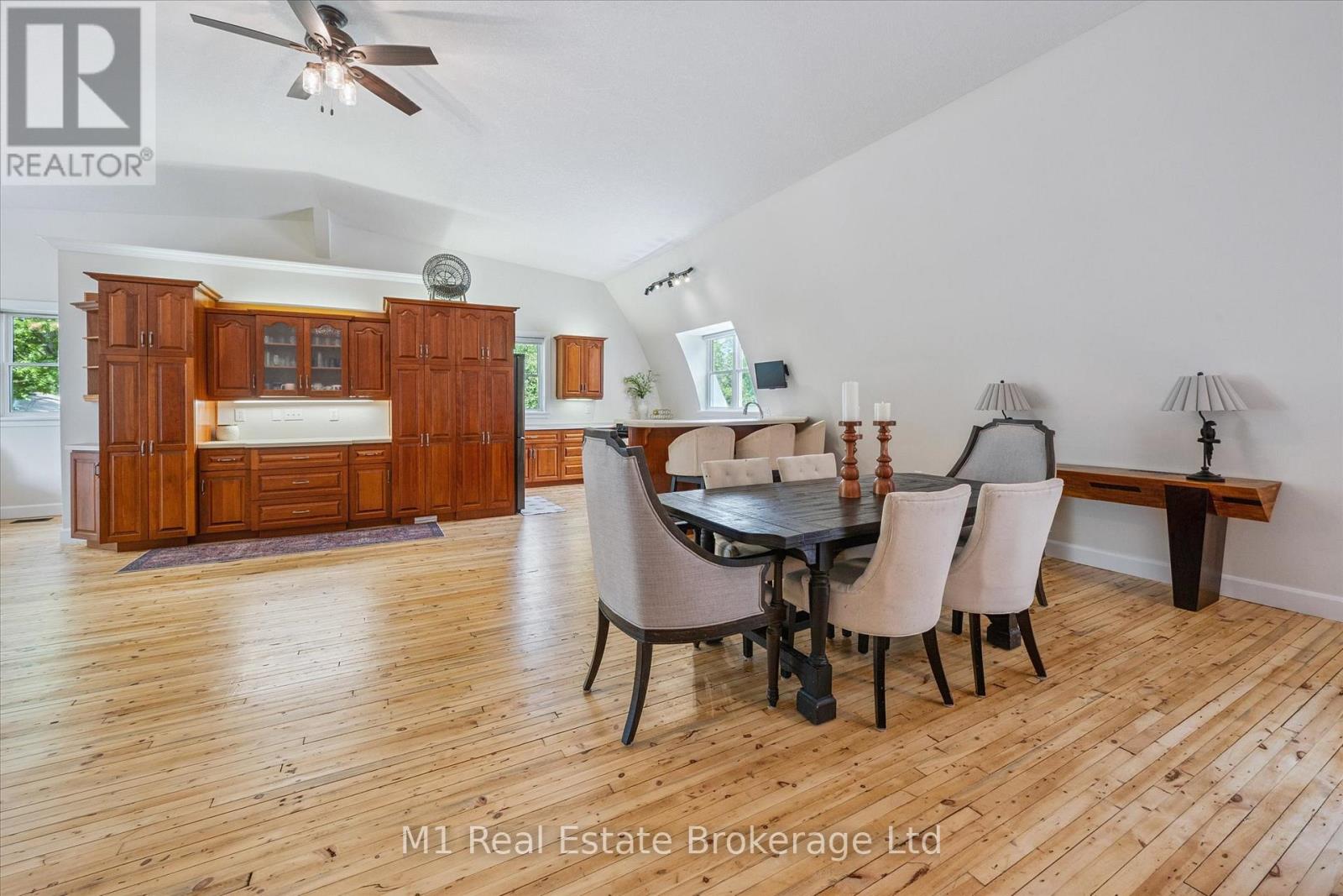 128 Wellington Road 7 Road, Centre Wellington, Ontario  N0B 1S0 - Photo 19 - X12238392