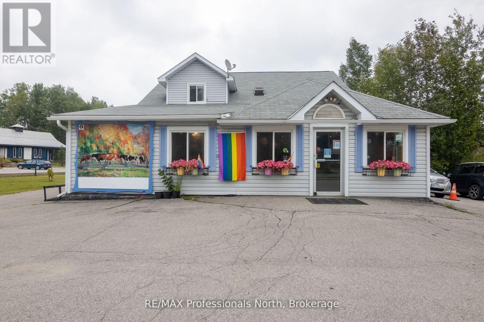 170 BOBCAYGEON ROAD, Minden Hills, Ontario