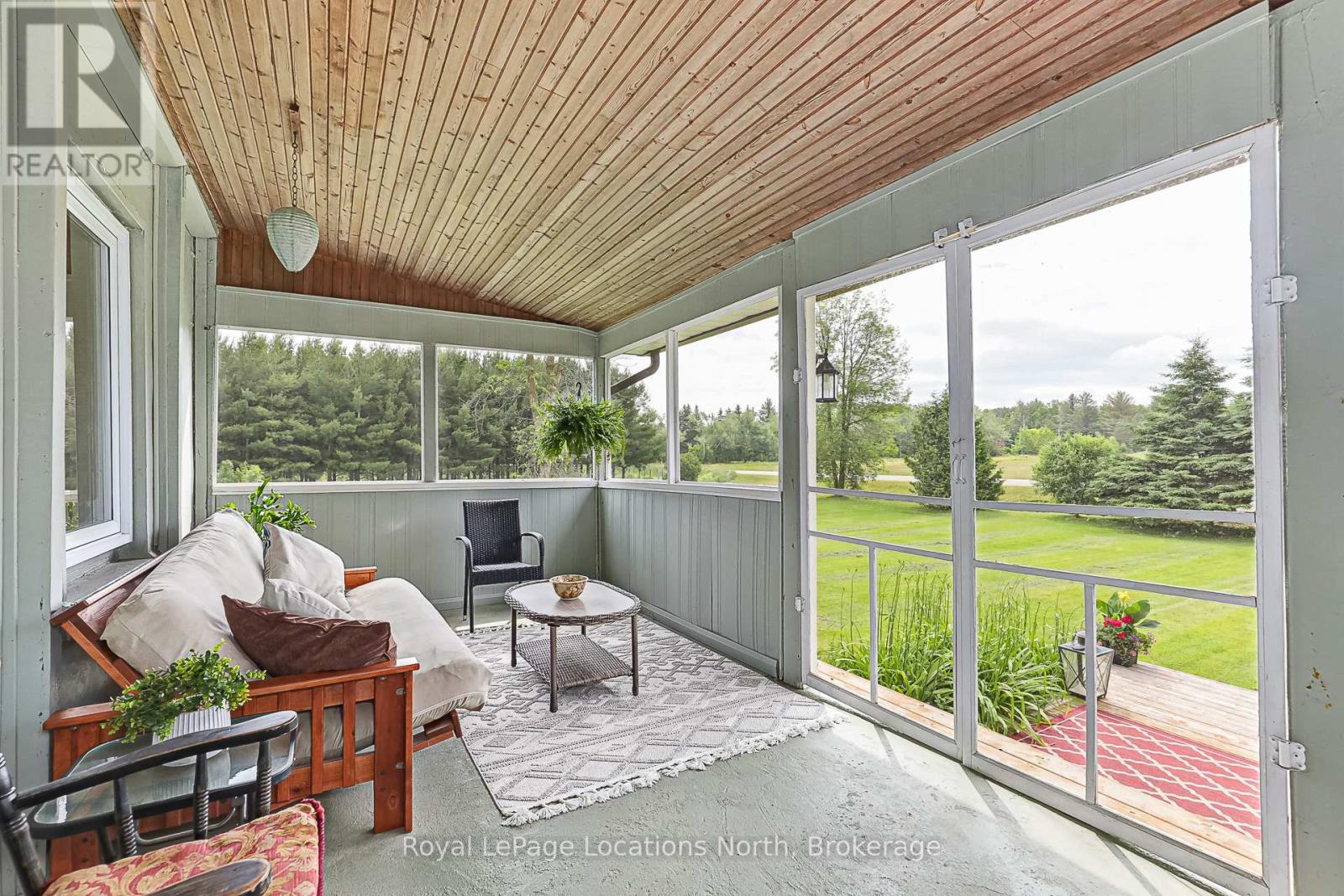 5576 Concession 6 Road, Clearview, Ontario  L0M 1N0 - Photo 11 - S12238552