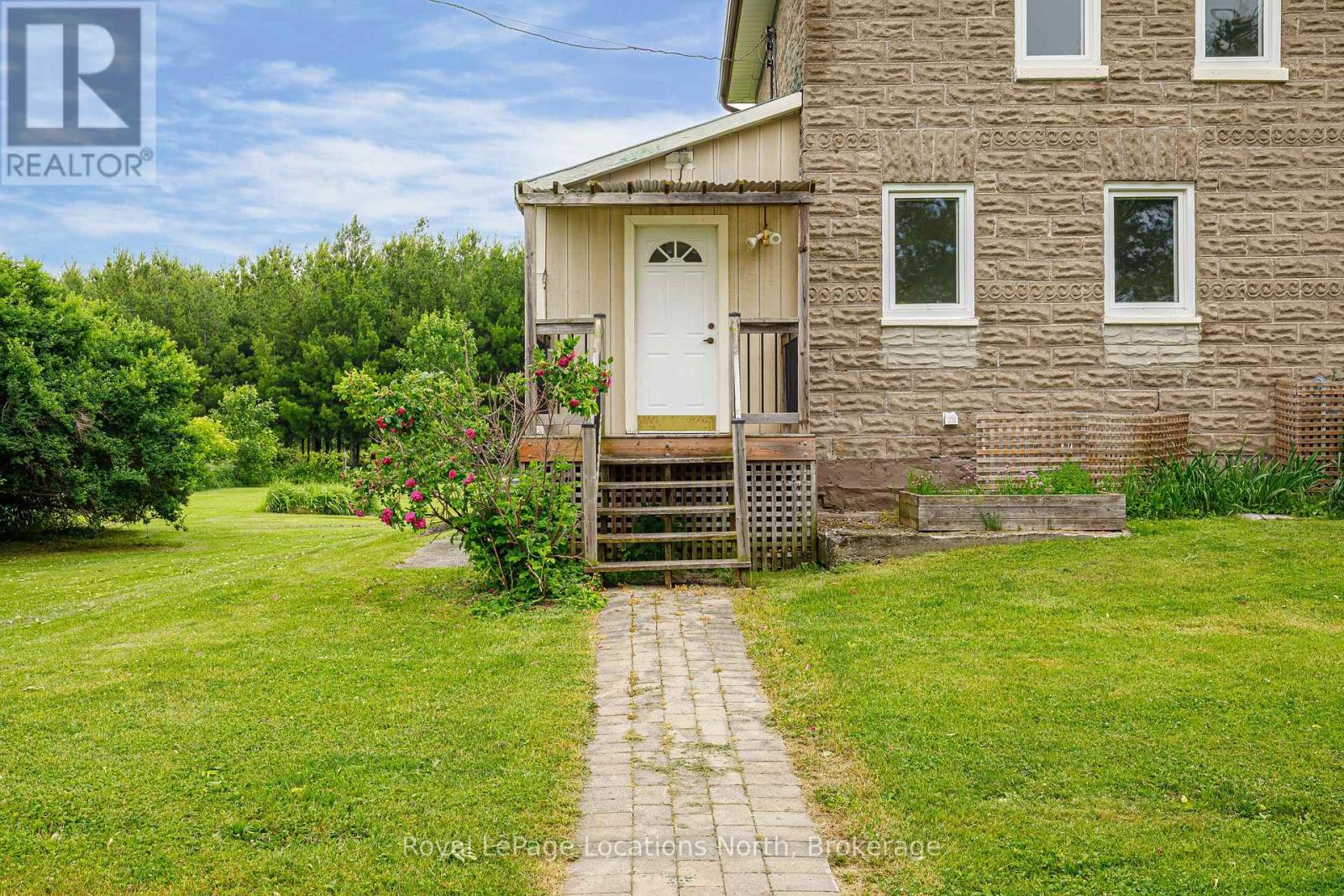 5576 Concession 6 Road, Clearview, Ontario  L0M 1N0 - Photo 6 - S12238552