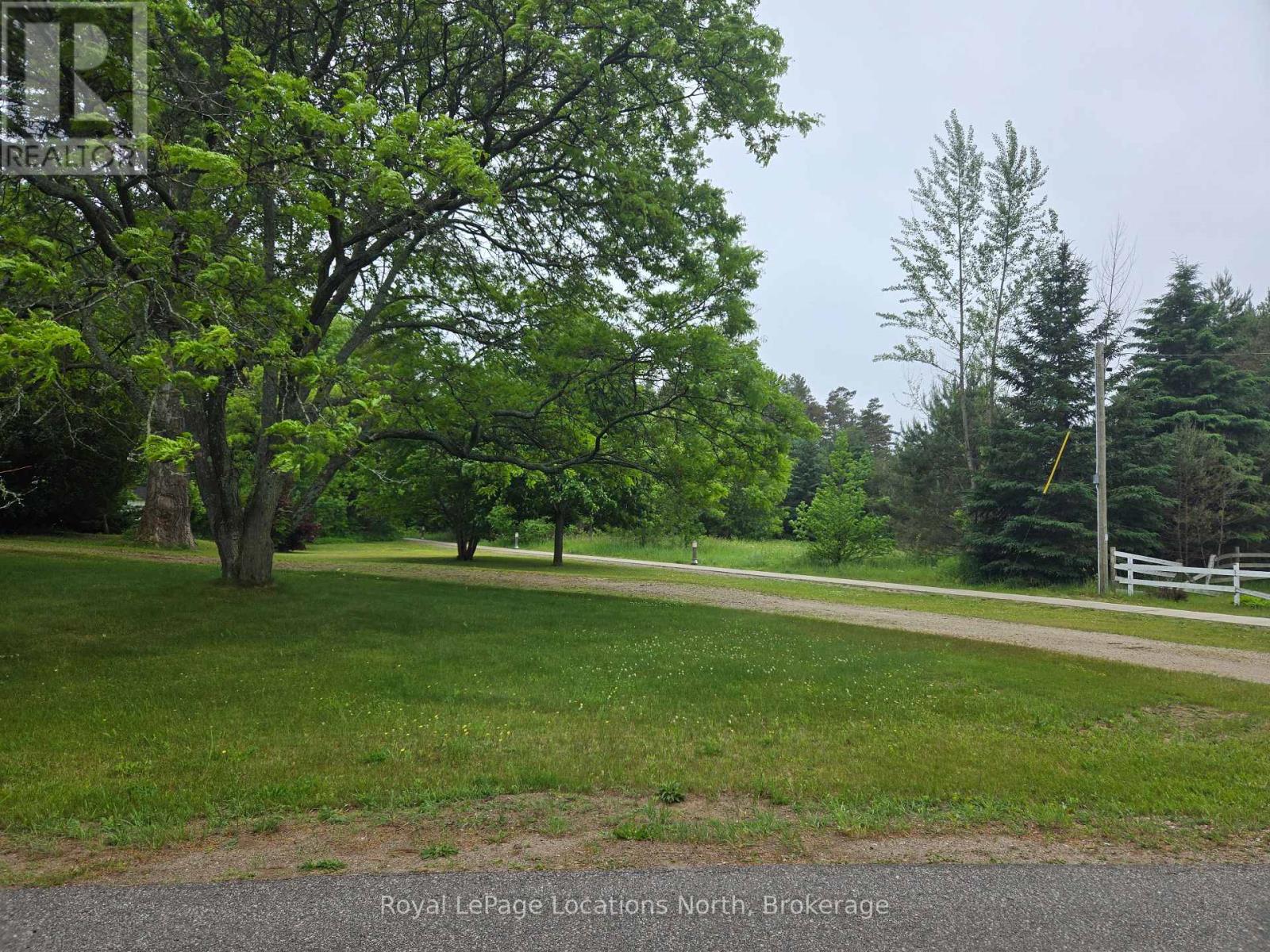 8 Jonathan Court, Clearview, Ontario  L0M 1S0 - Photo 6 - S12238697
