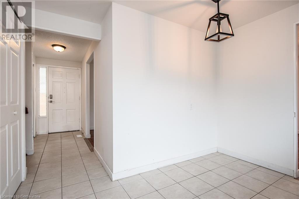 227 Blackhorne Drive, Kitchener, Ontario  N2E 1Z2 - Photo 13 - 40744048