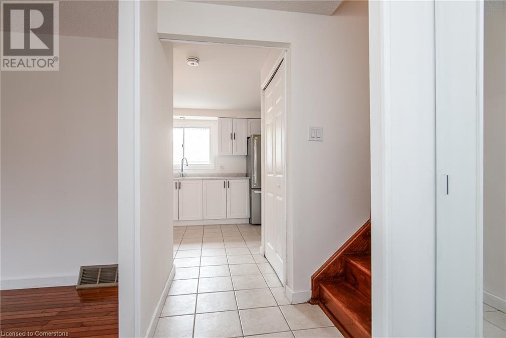 227 Blackhorne Drive, Kitchener, Ontario  N2E 1Z2 - Photo 15 - 40744048