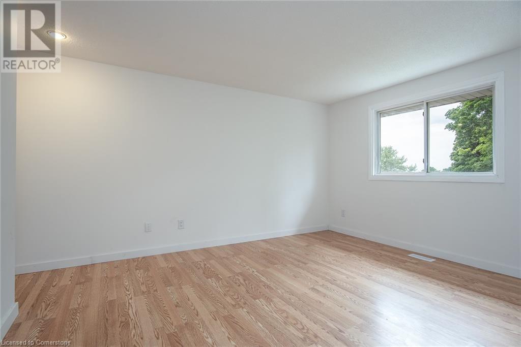 227 Blackhorne Drive, Kitchener, Ontario  N2E 1Z2 - Photo 16 - 40744048