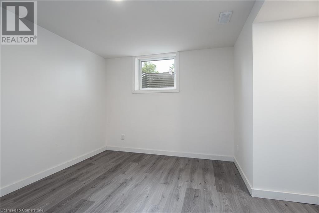 227 Blackhorne Drive, Kitchener, Ontario  N2E 1Z2 - Photo 24 - 40744048