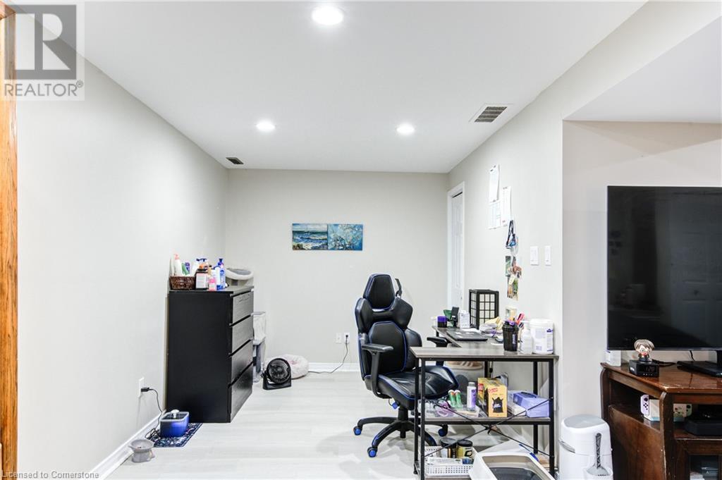 713 Silversmith Street, London, Ontario  N6H 5R7 - Photo 37 - 40744024