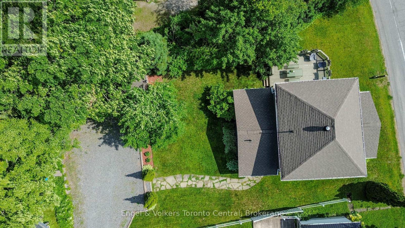 82 Entrance Drive, Bracebridge, Ontario  P1L 1H3 - Photo 31 - X12238795