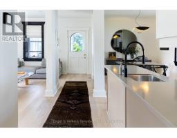 82 ENTRANCE DRIVE, Bracebridge, Ontario