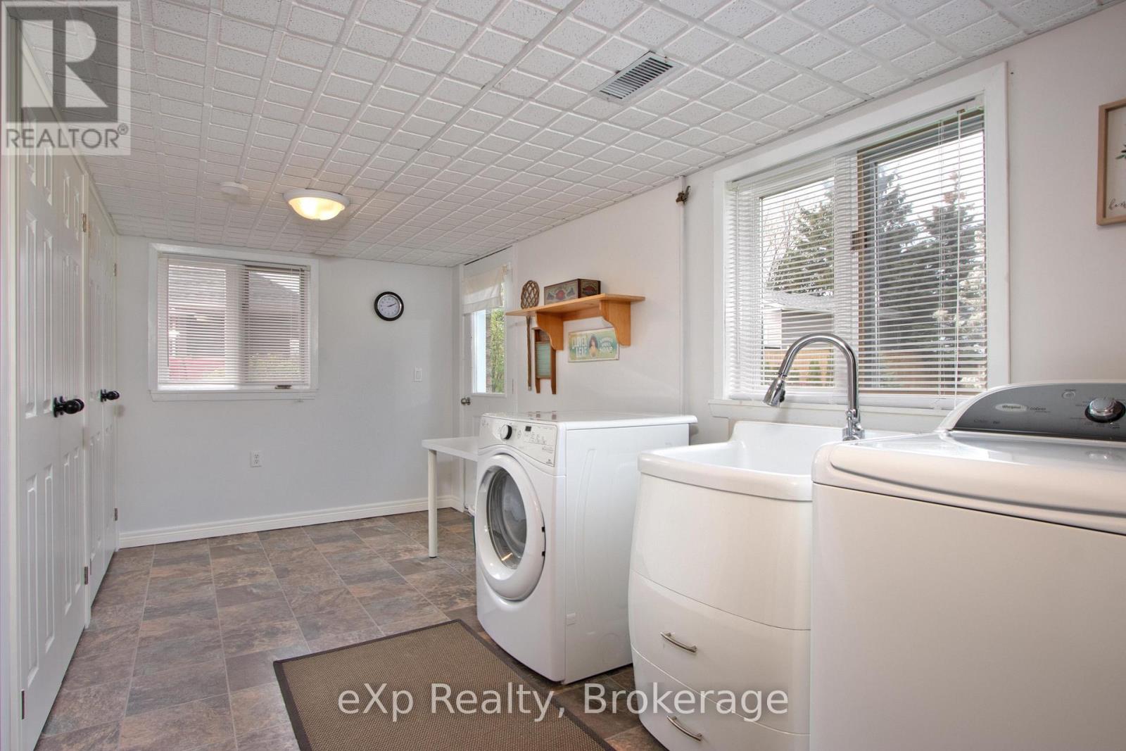 1806 Perth 139 Road, Perth South, Ontario  N4X 1C8 - Photo 28 - X12238807