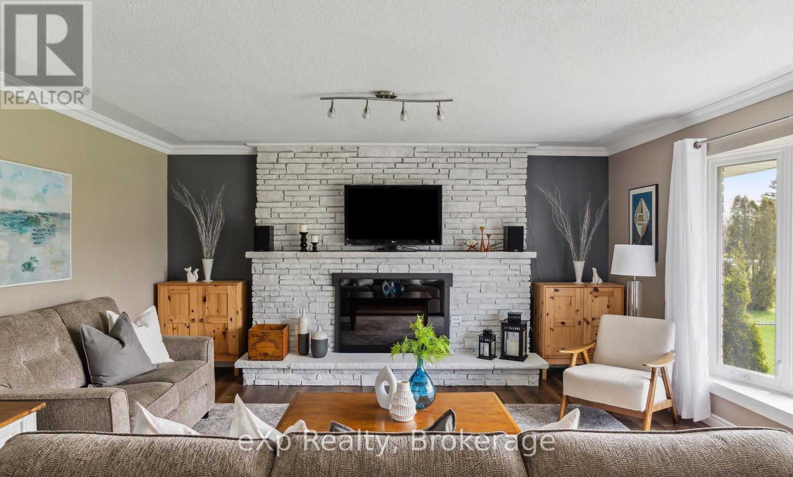 1806 Perth 139 Road, Perth South, Ontario  N4X 1C8 - Photo 6 - X12238807
