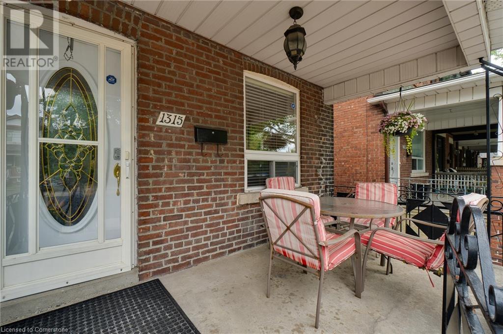 1315 Lansdowne Avenue, Toronto, Ontario  M6H 3Z9 - Photo 4 - 40739917