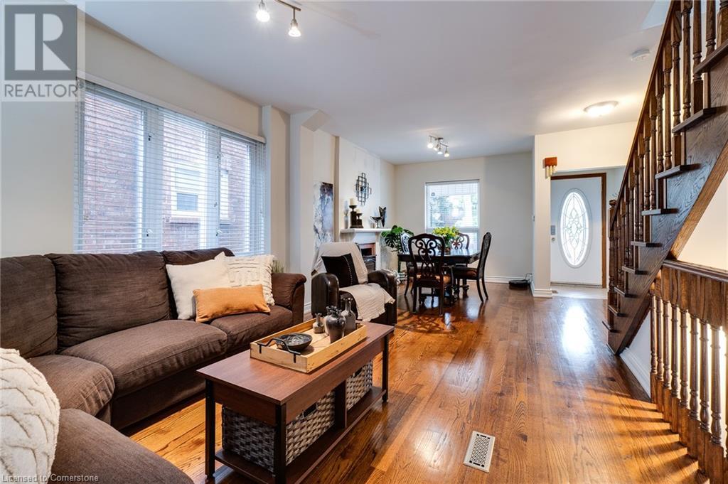 1315 Lansdowne Avenue, Toronto, Ontario  M6H 3Z9 - Photo 8 - 40739917