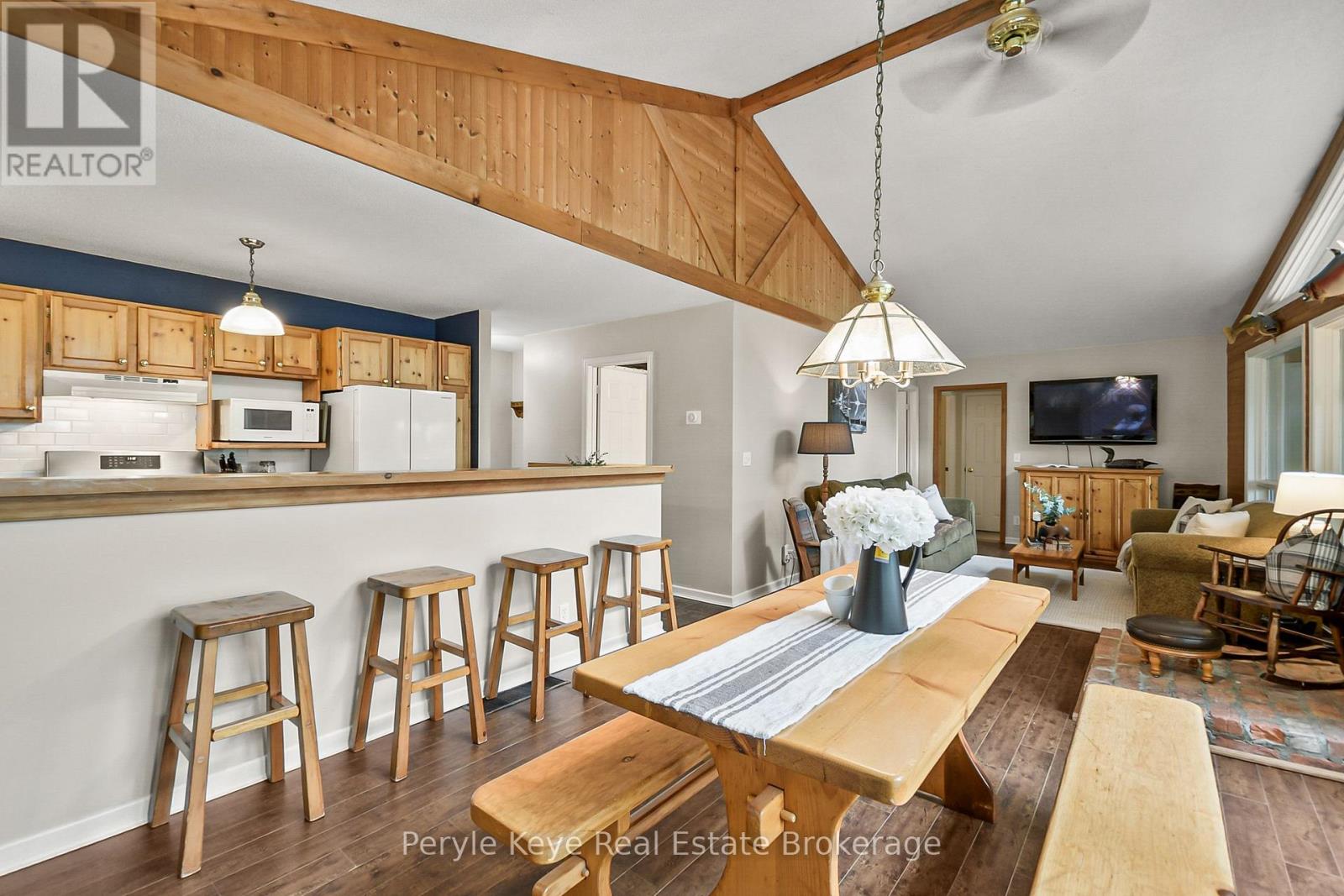 4 - 1258 Windermere Road, Muskoka Lakes, Ontario  P0B 1M0 - Photo 2 - X12238832