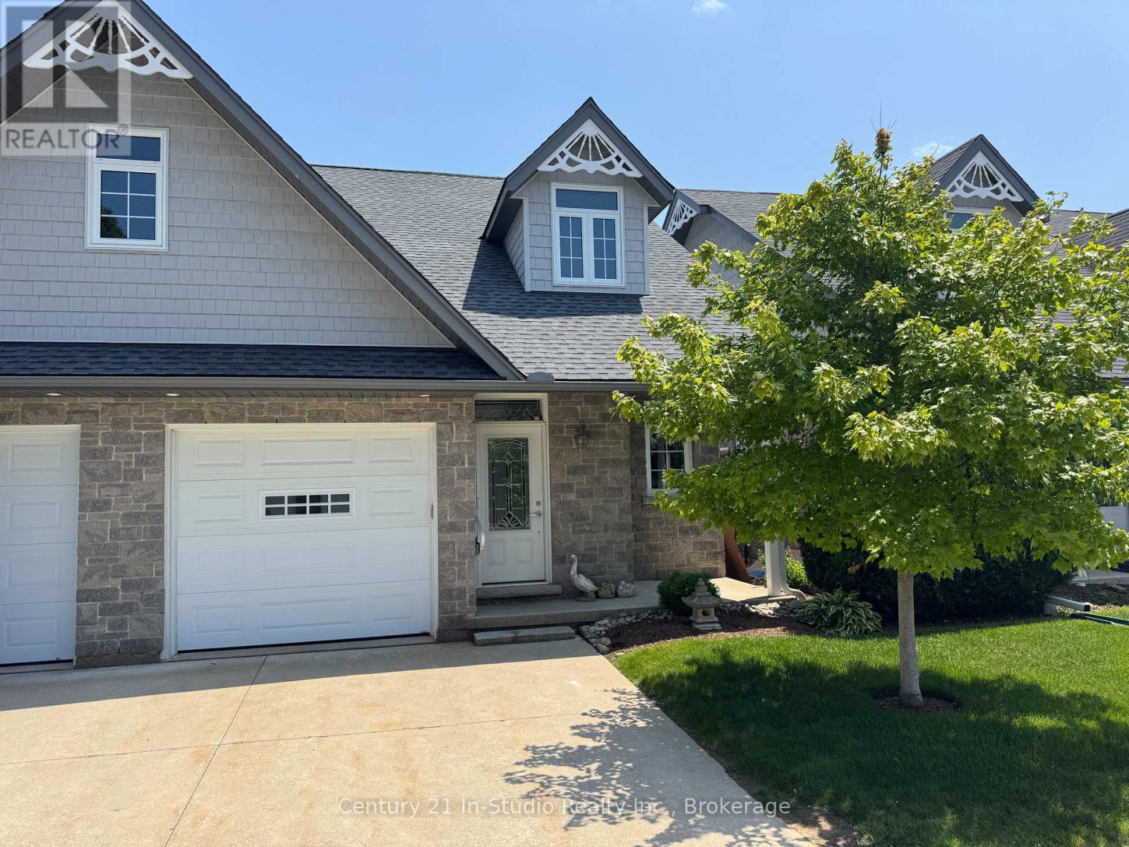 17 - 190 Morpeth Street, Saugeen Shores, Ontario  N0H 2L0 - Photo 1 - X12238839