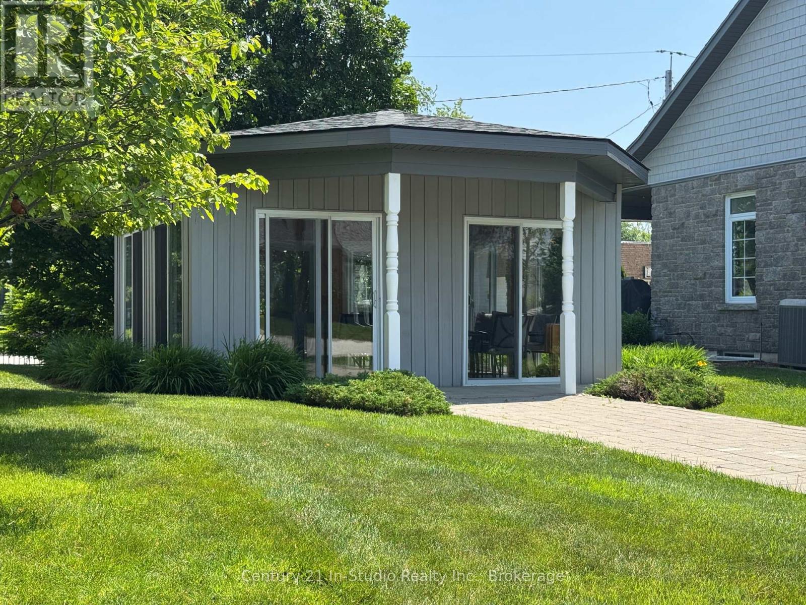 17 - 190 Morpeth Street, Saugeen Shores, Ontario  N0H 2L0 - Photo 5 - X12238839