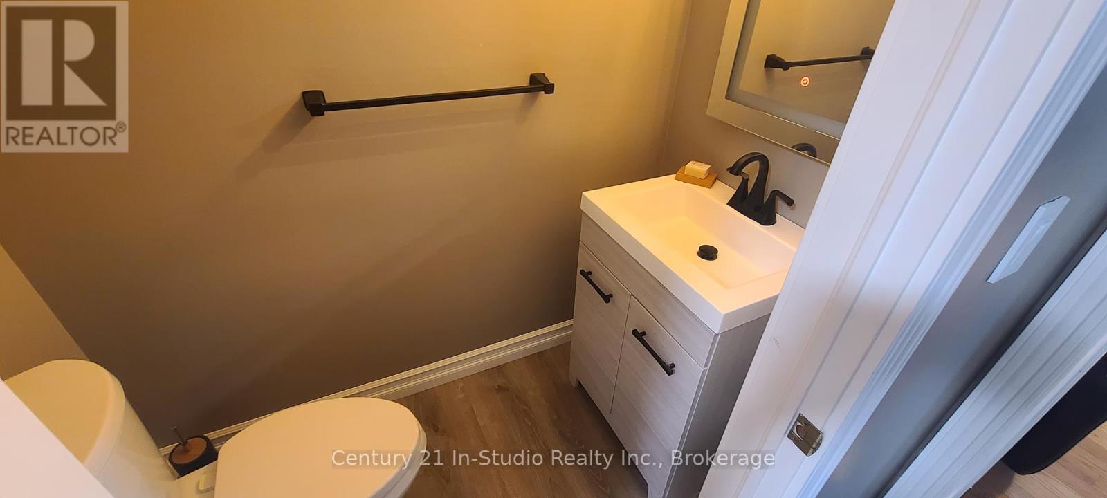 786 8th Street E, Owen Sound, Ontario  N4K 1L9 - Photo 12 - X12238871