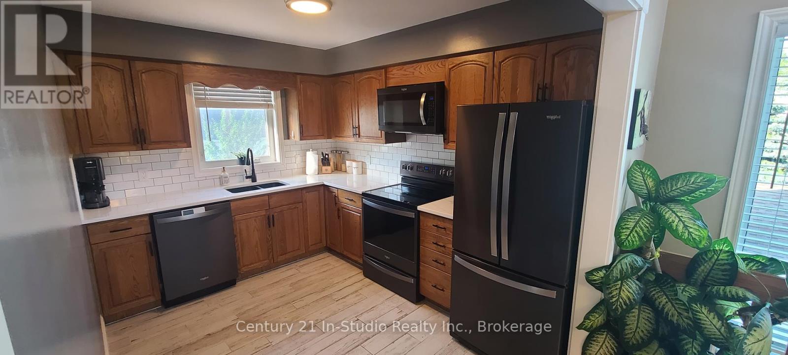 786 8th Street E, Owen Sound, Ontario  N4K 1L9 - Photo 18 - X12238871