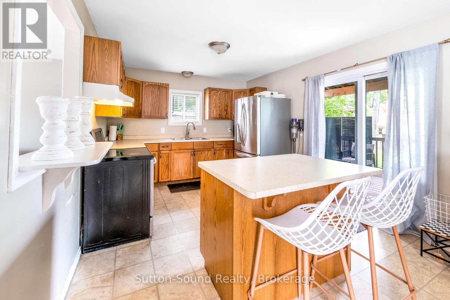 428 11th A Street W, Owen Sound, Ontario  N4K 3T5 - Photo 10 - X12238878