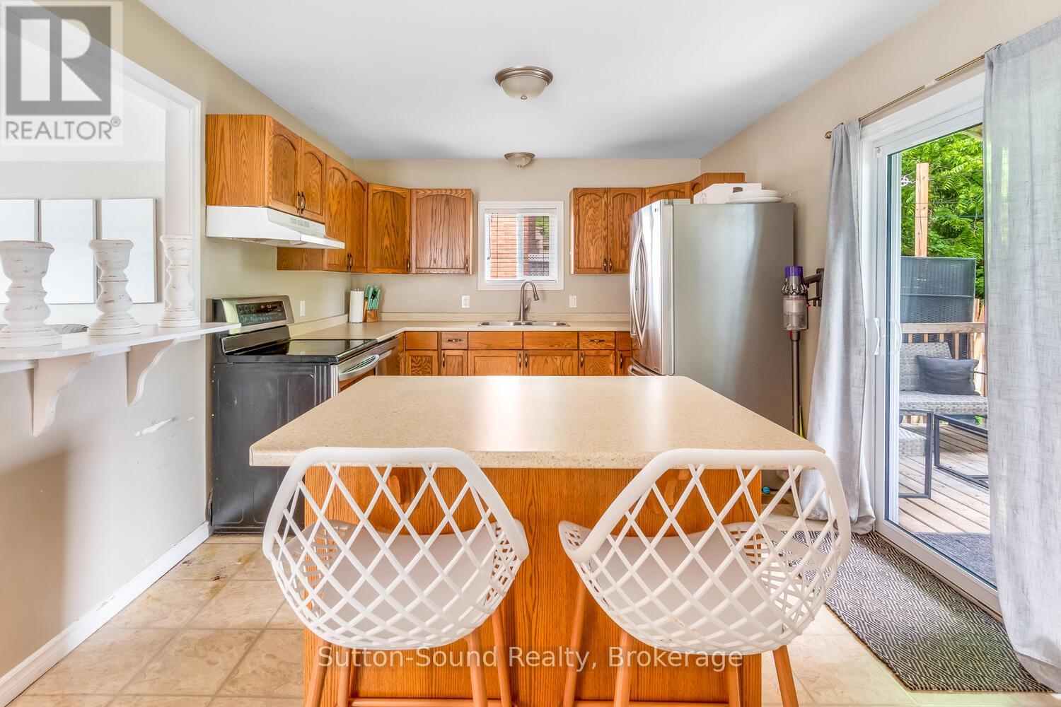 428 11th A Street W, Owen Sound, Ontario  N4K 3T5 - Photo 11 - X12238878