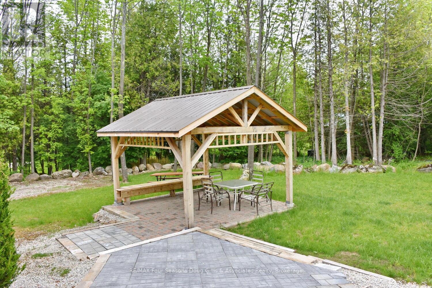 135 Algonquin Drive, Meaford, Ontario  N4L 0A7 - Photo 12 - X12238947