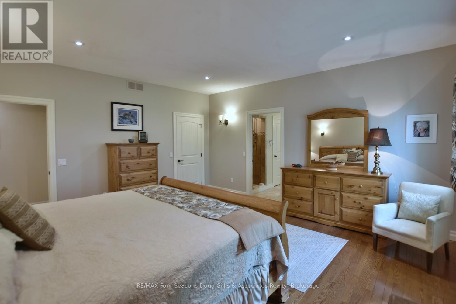 135 Algonquin Drive, Meaford, Ontario  N4L 0A7 - Photo 30 - X12238947