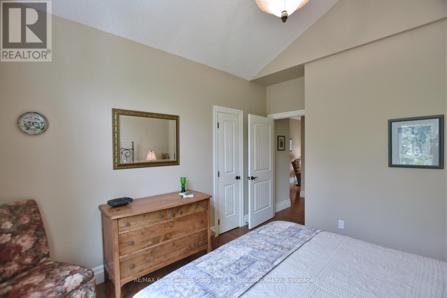 135 Algonquin Drive, Meaford, Ontario  N4L 0A7 - Photo 35 - X12238947