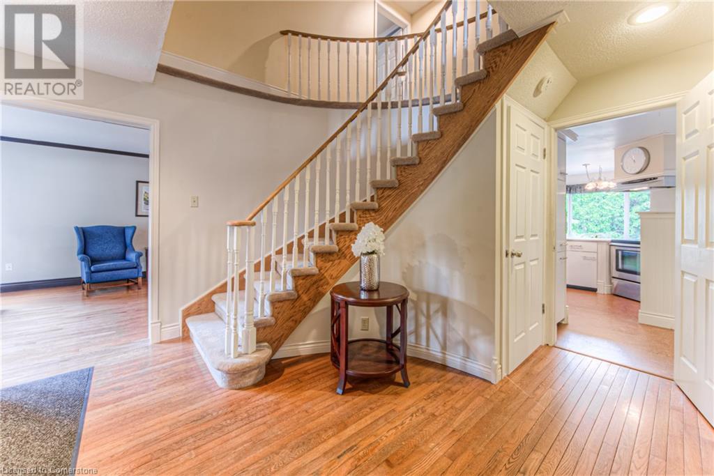 179 Woodbend Crescent, Waterloo, Ontario  N2T 1G9 - Photo 3 - 40742752