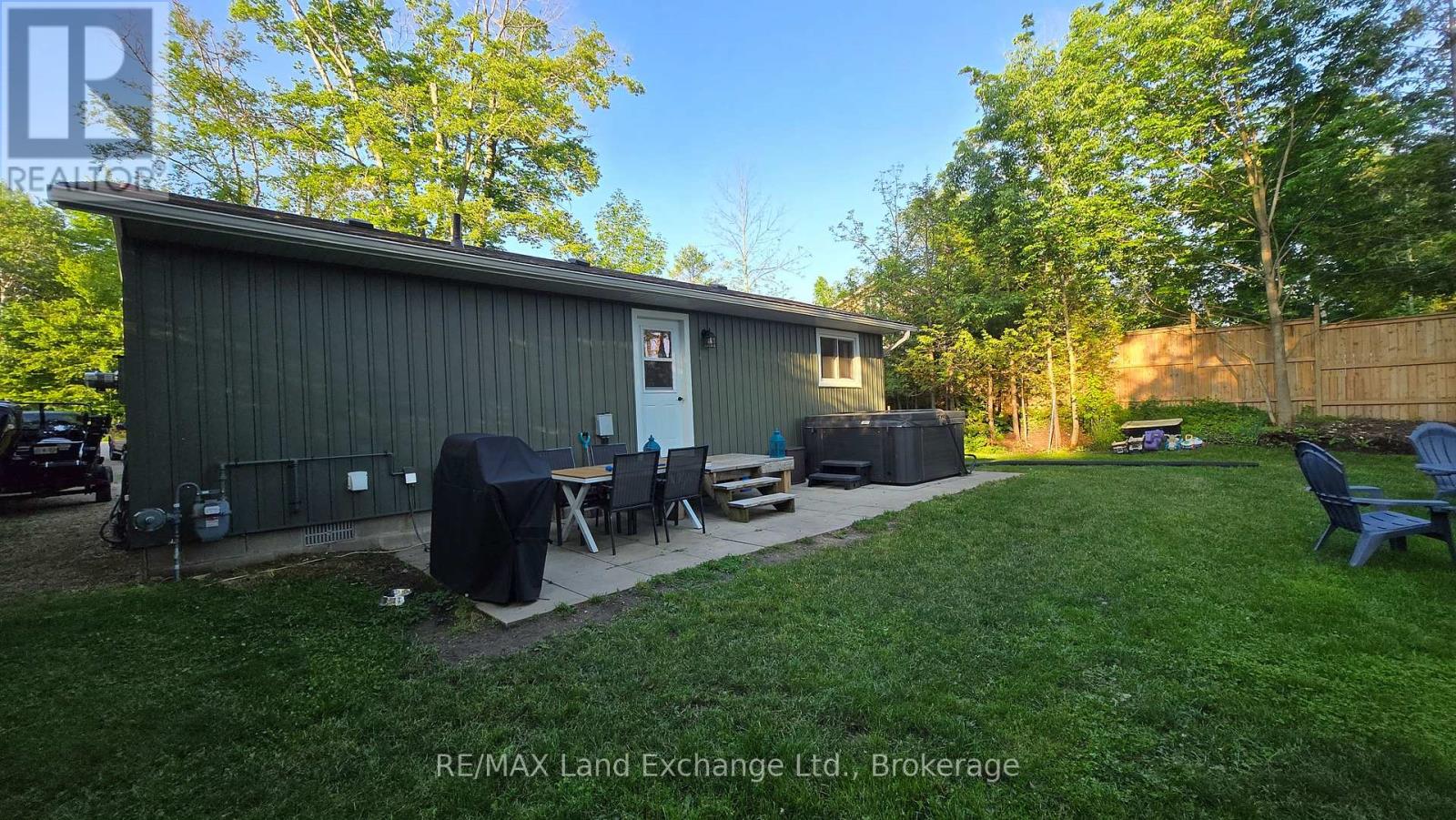 306 Ojibwa Trail, Huron-Kinloss, Ontario  N2Z 2X3 - Photo 3 - X12239113