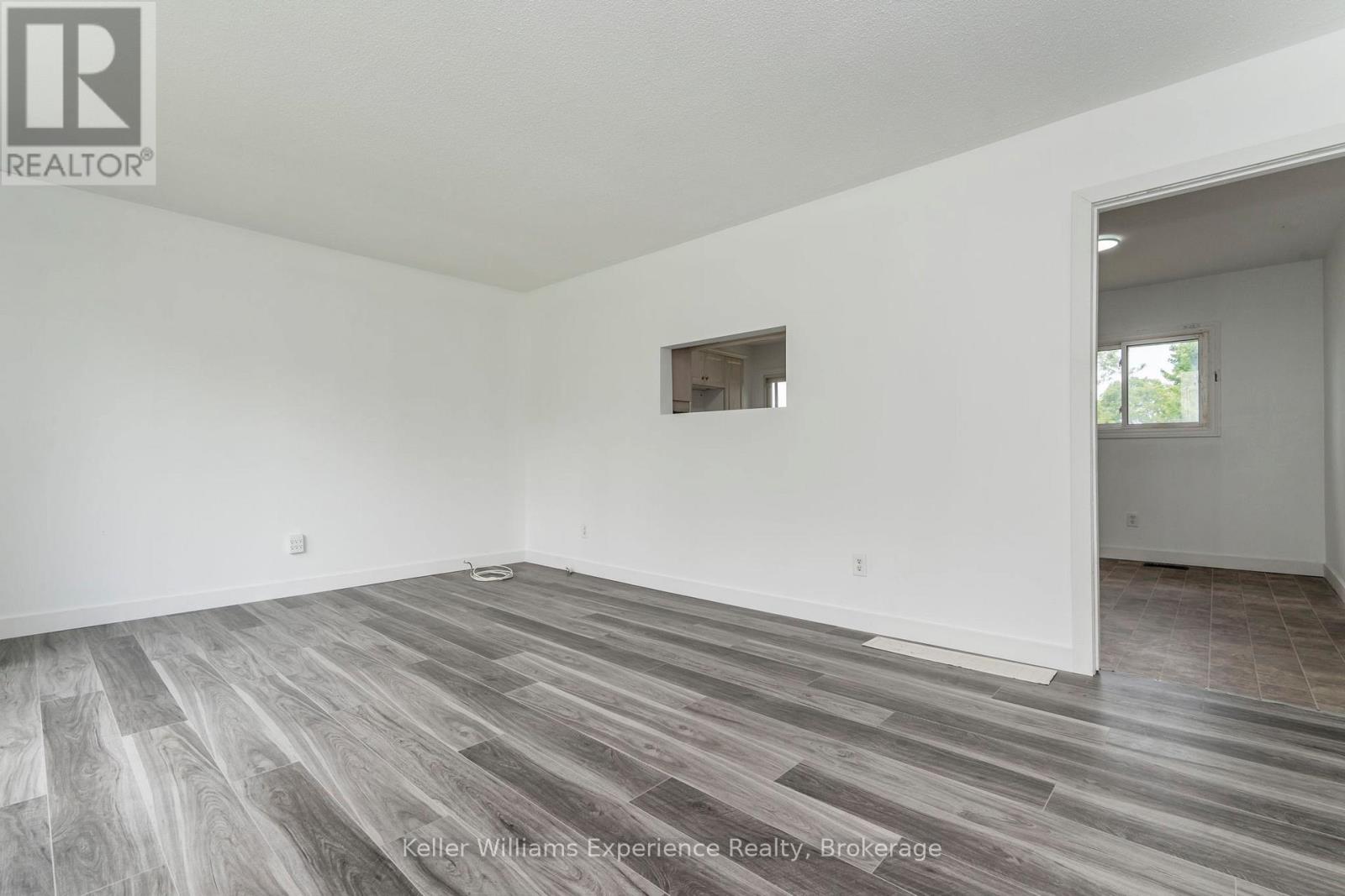 258 Ruby Street, Midland, Ontario  L4R 2L4 - Photo 6 - S12239166