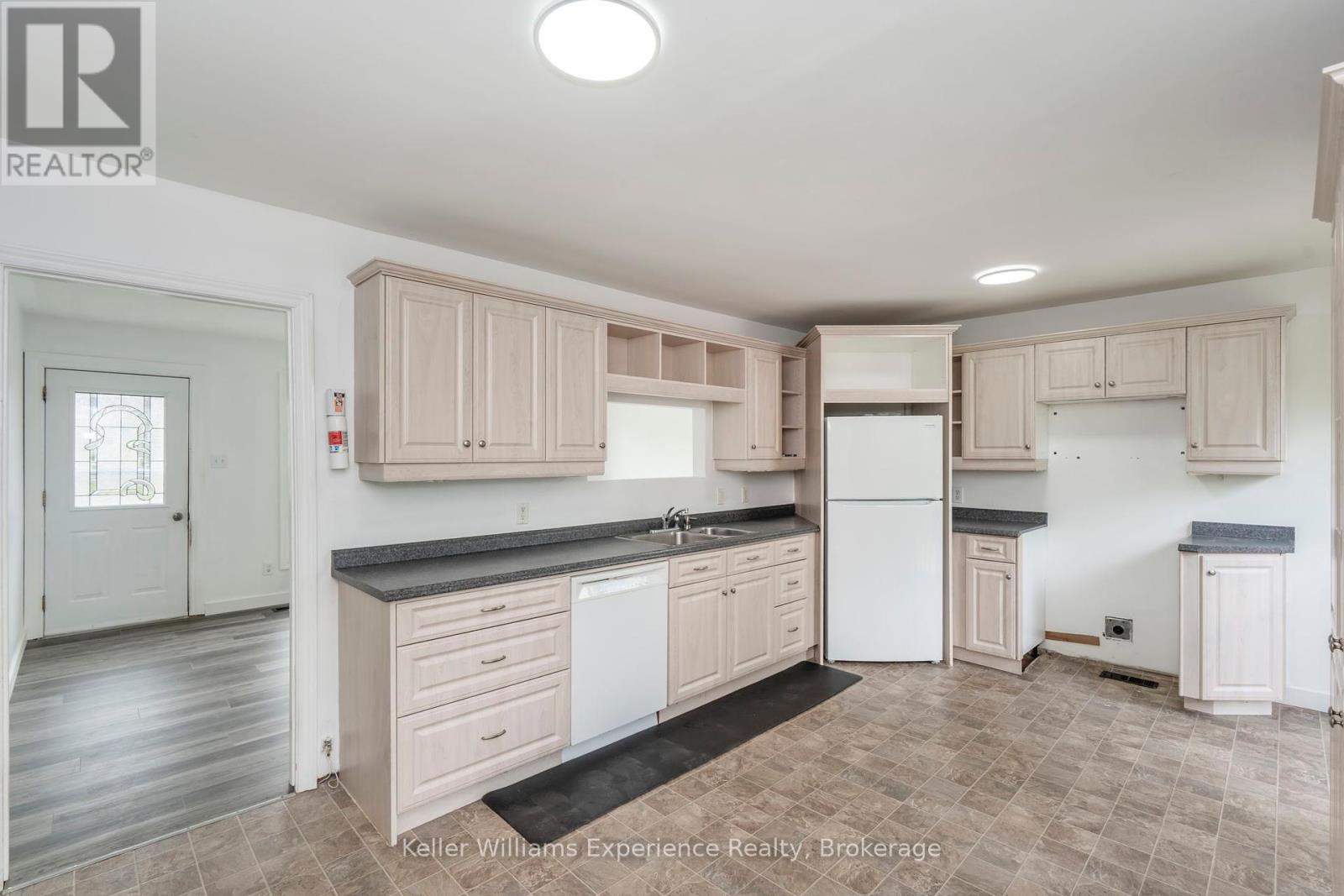 258 Ruby Street, Midland, Ontario  L4R 2L4 - Photo 7 - S12239166