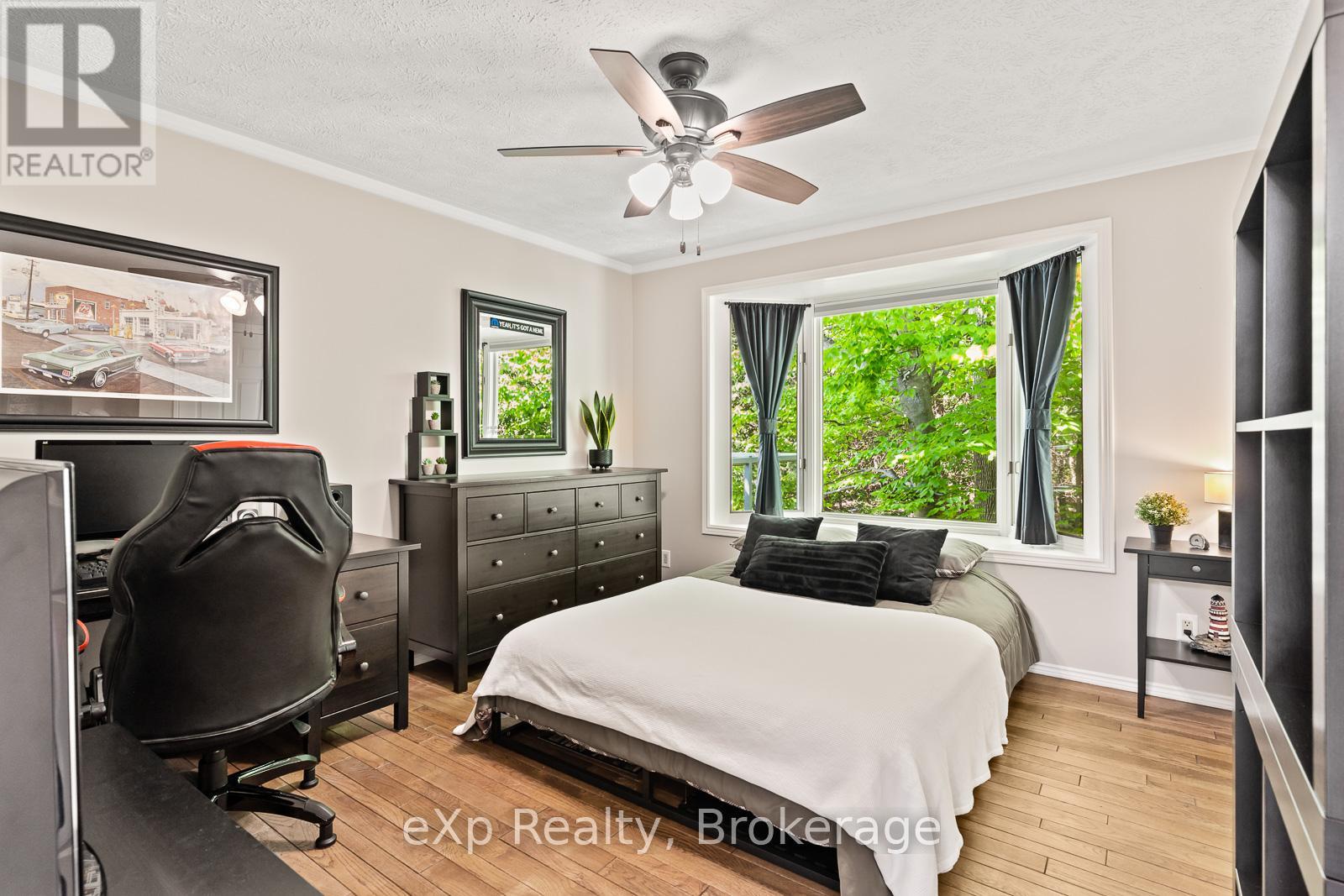 900 Berford Street, South Bruce Peninsula, Ontario  N0H 2T0 - Photo 17 - X12239256