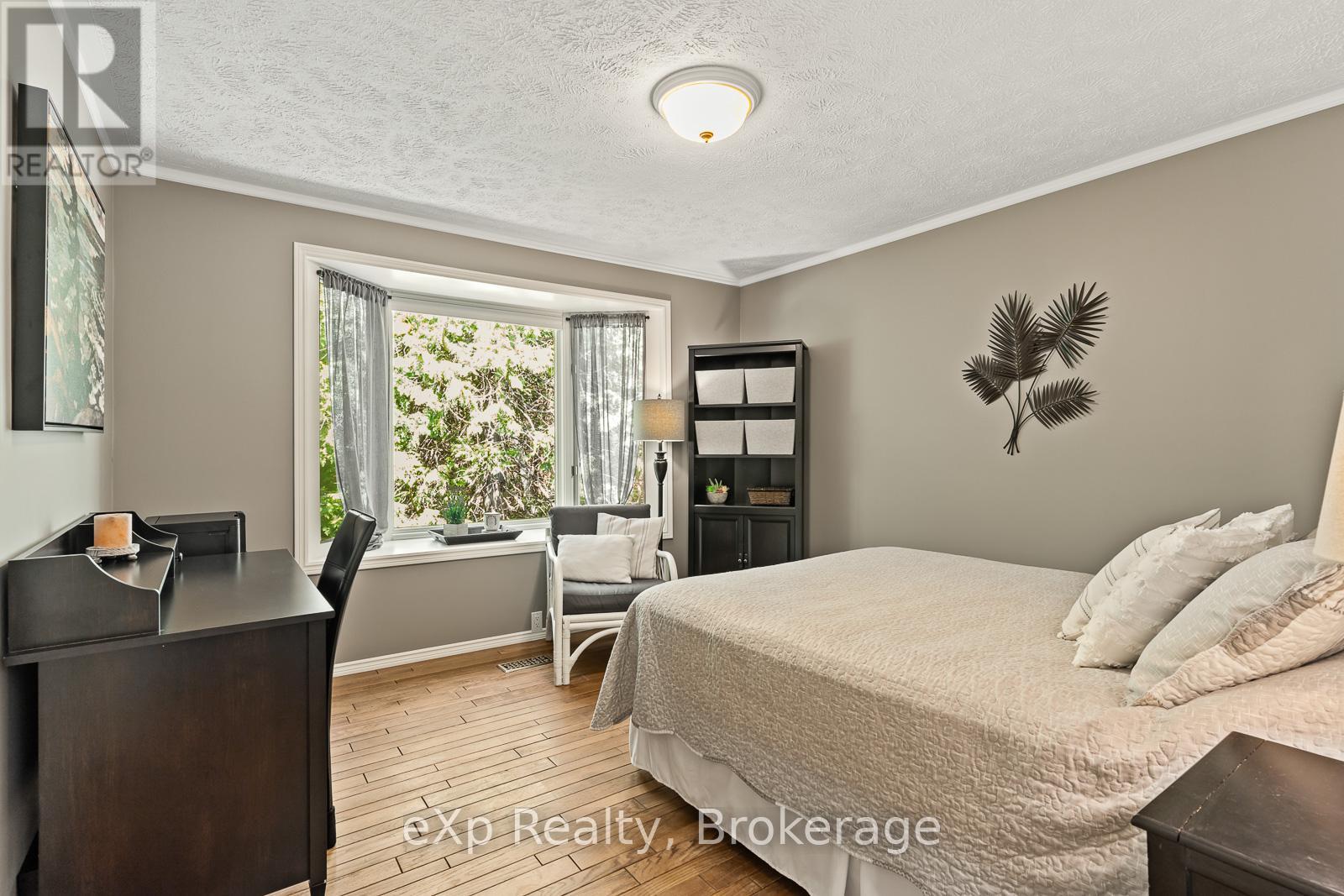 900 Berford Street, South Bruce Peninsula, Ontario  N0H 2T0 - Photo 19 - X12239256