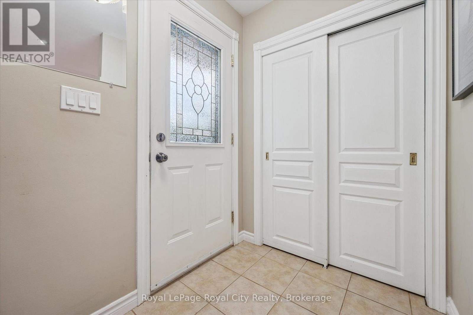 190 Waverley Drive, Guelph, Ontario  N1E 1H4 - Photo 5 - X12239270