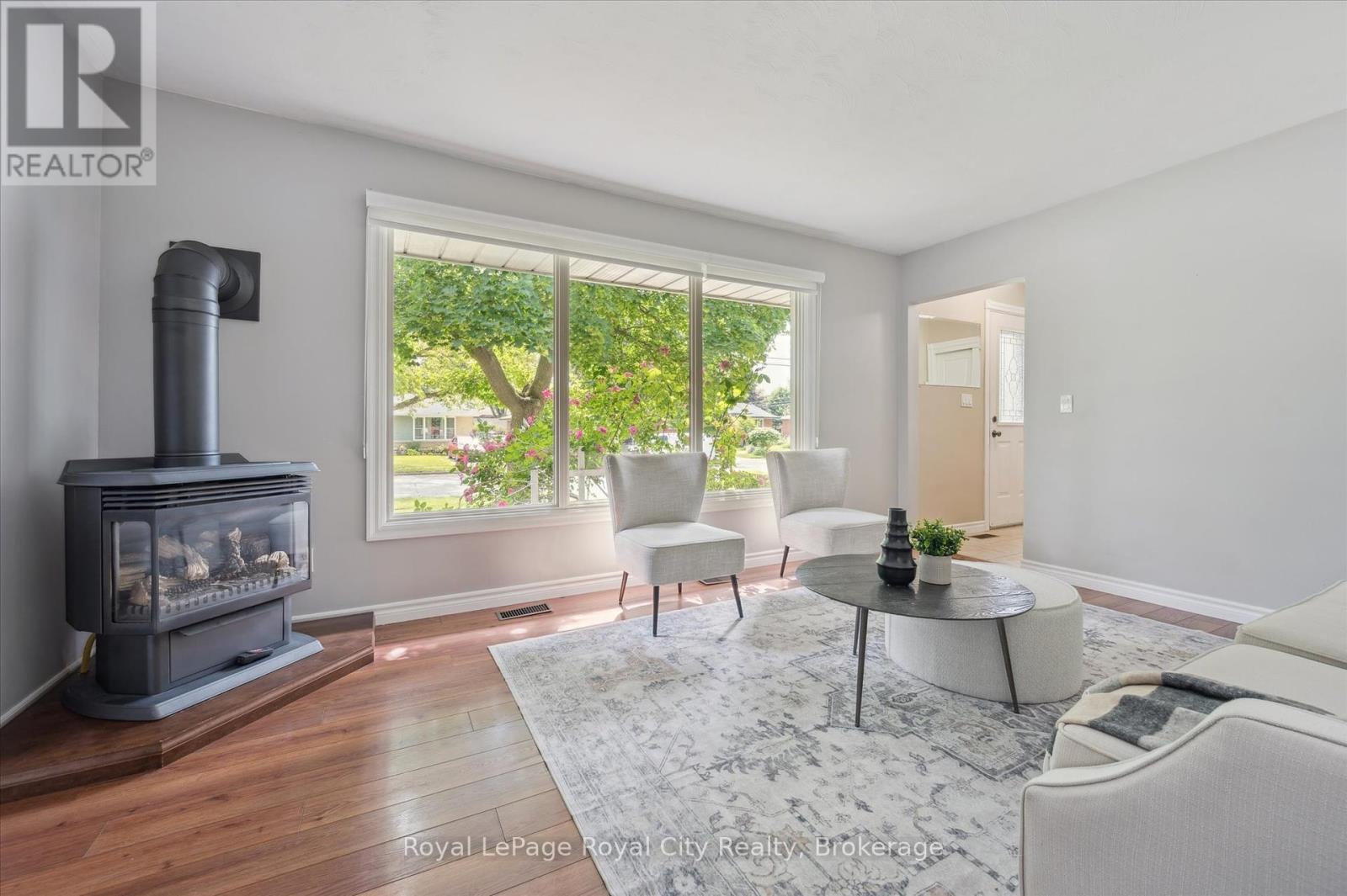 190 Waverley Drive, Guelph, Ontario  N1E 1H4 - Photo 8 - X12239270