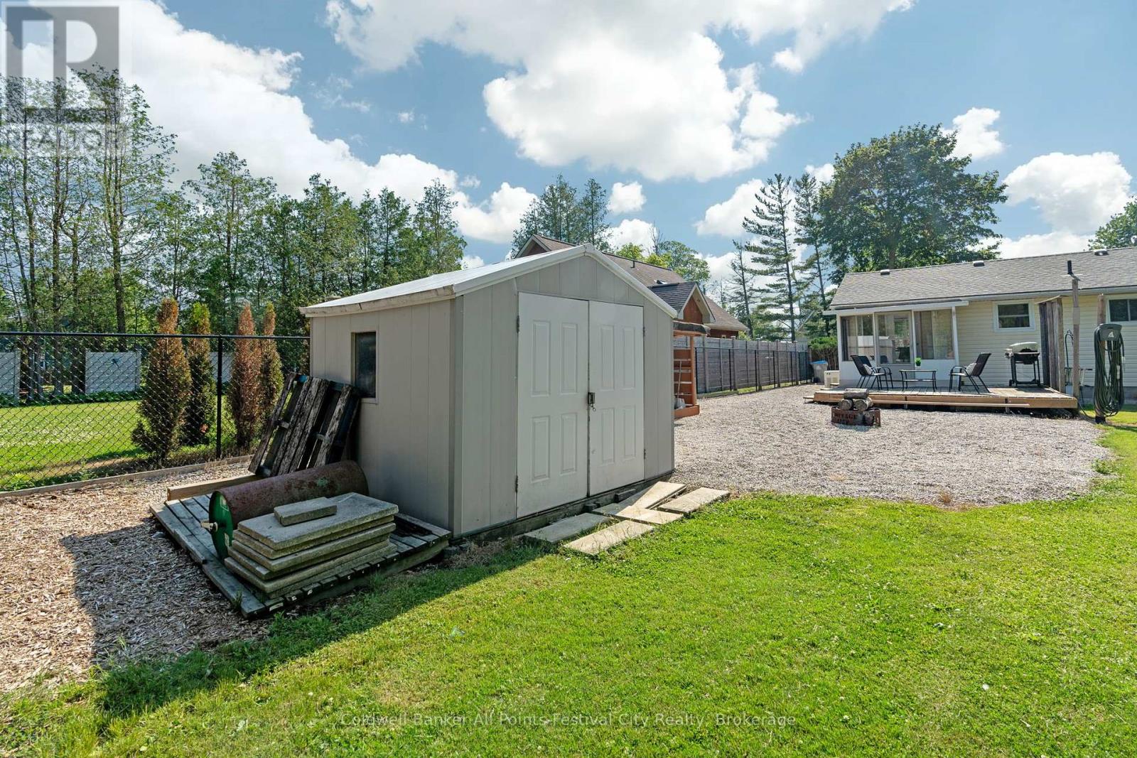 7 Andrews Crescent, Central Huron, Ontario  N7A 3X8 - Photo 33 - X12239314