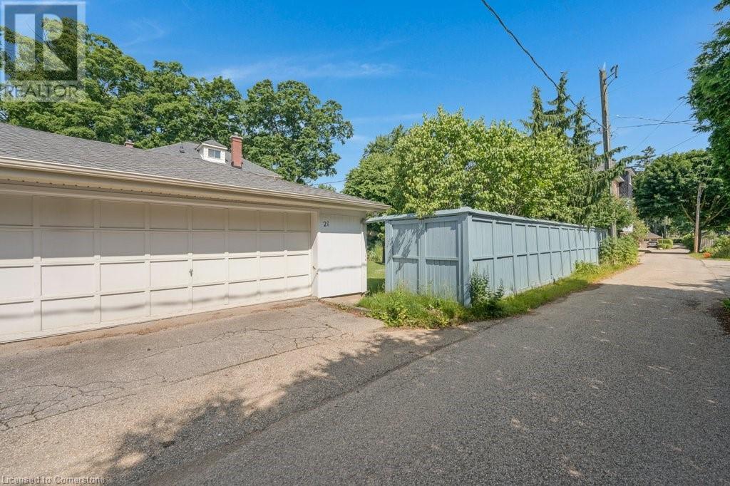 21 Brant Road N, Cambridge, Ontario  N1S 2V9 - Photo 42 - 40740038