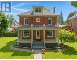 21 BRANT Road N, Cambridge, Ontario