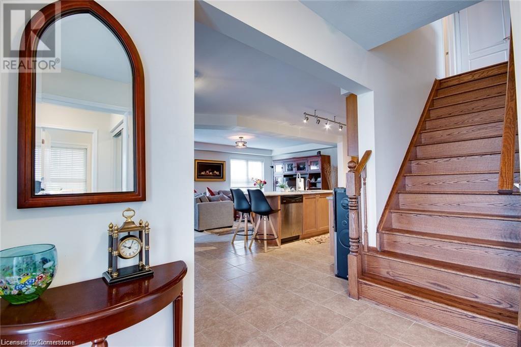 18 Blue Oak Street, Kitchener, Ontario  N2K 0K3 - Photo 6 - 40742805