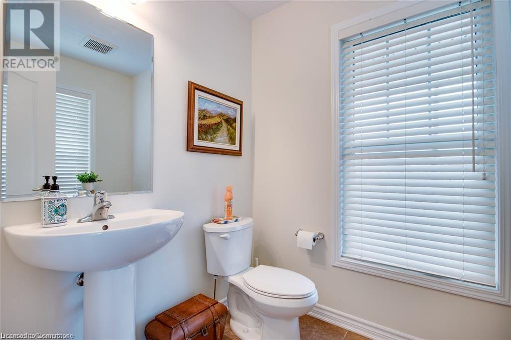 18 Blue Oak Street, Kitchener, Ontario  N2K 0K3 - Photo 8 - 40742805