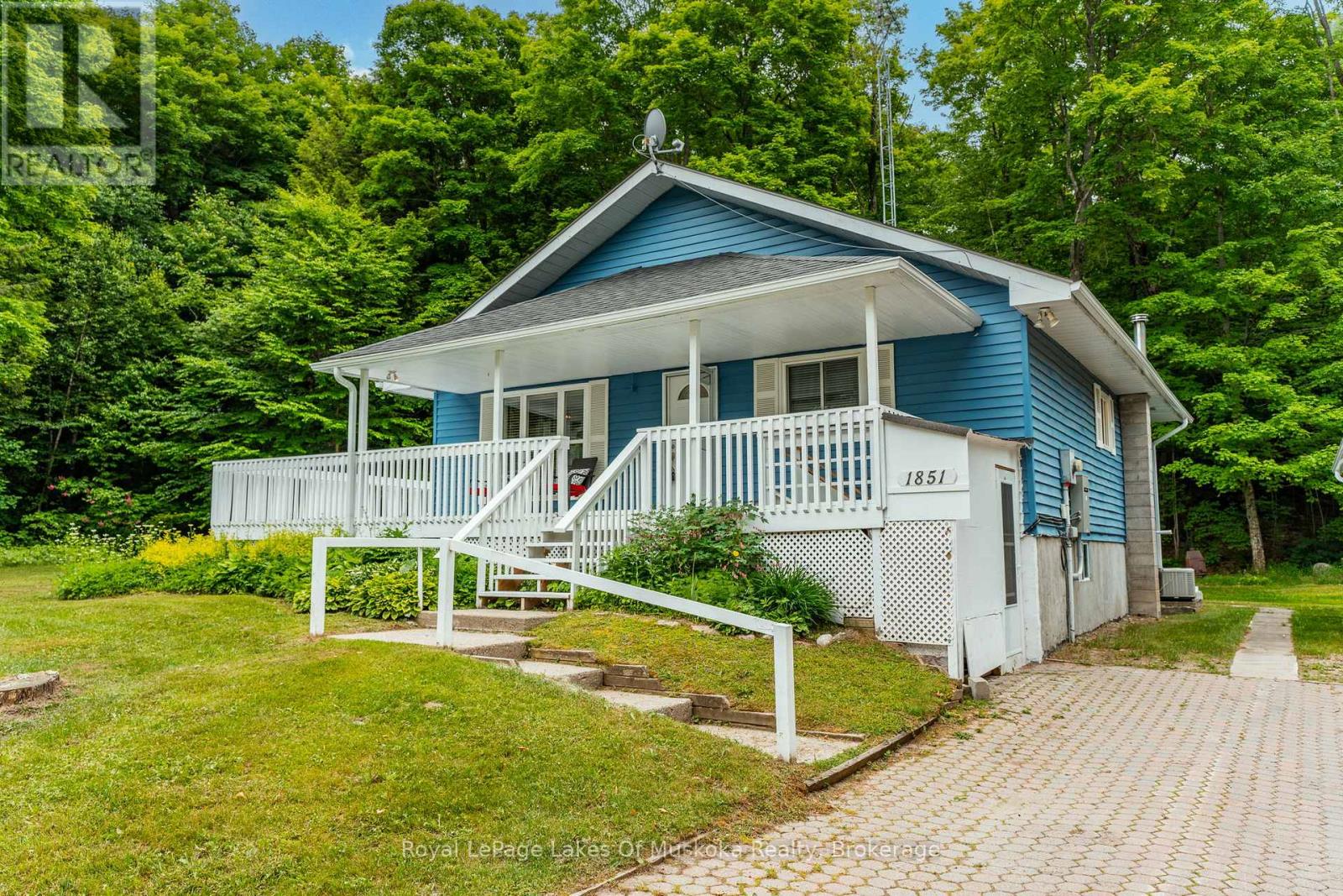 1851 Cedar Lane, Bracebridge, Ontario  P1L 1W9 - Photo 3 - X12239422