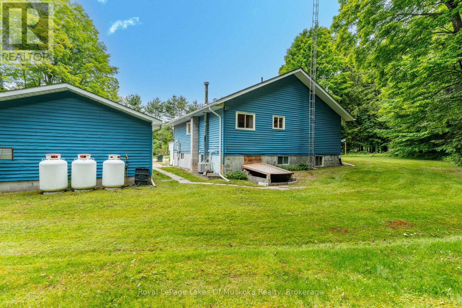 1851 Cedar Lane, Bracebridge, Ontario  P1L 1W9 - Photo 33 - X12239422