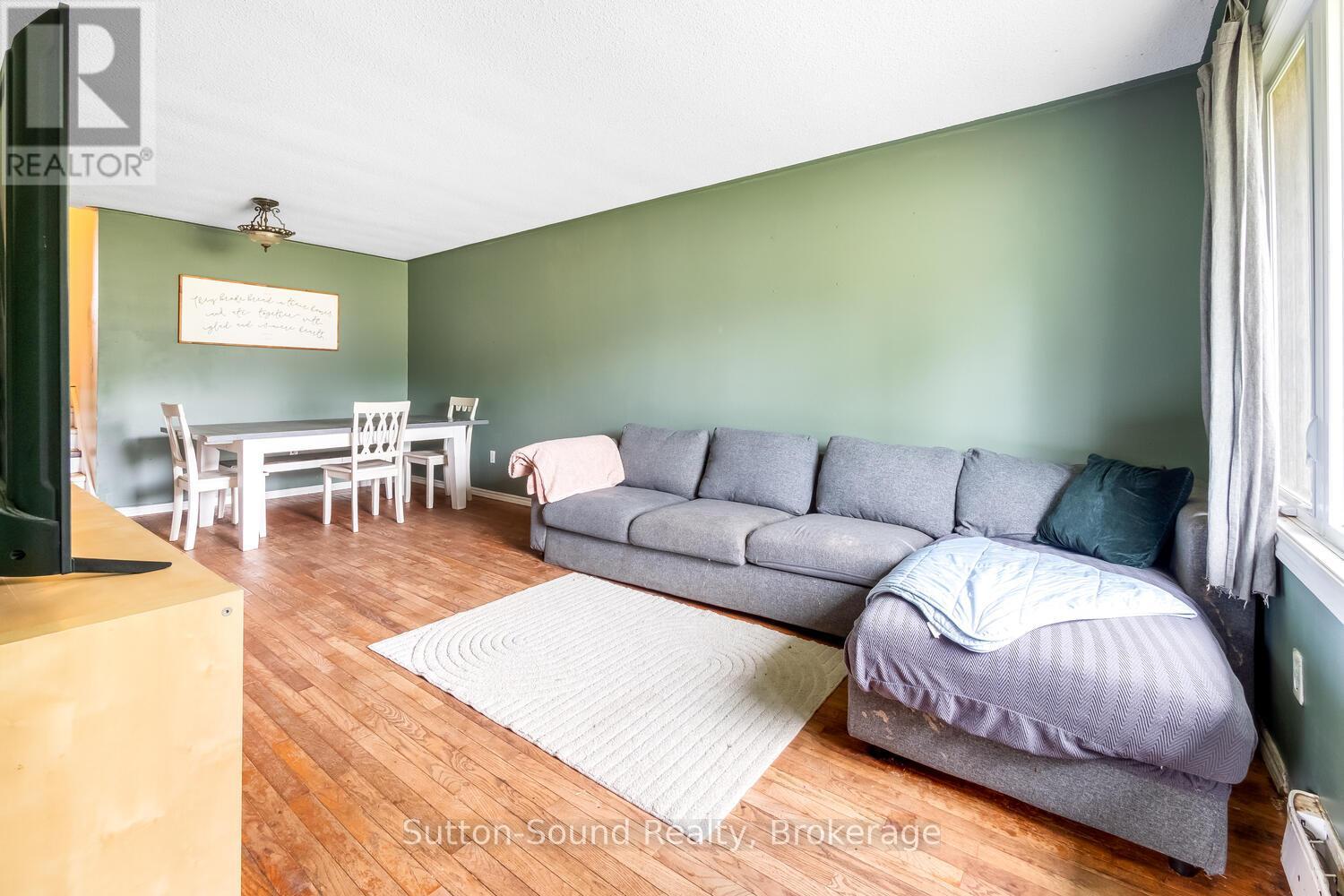 780 Eastwood Drive, Saugeen Shores, Ontario  N0H 2C4 - Photo 3 - X12239550