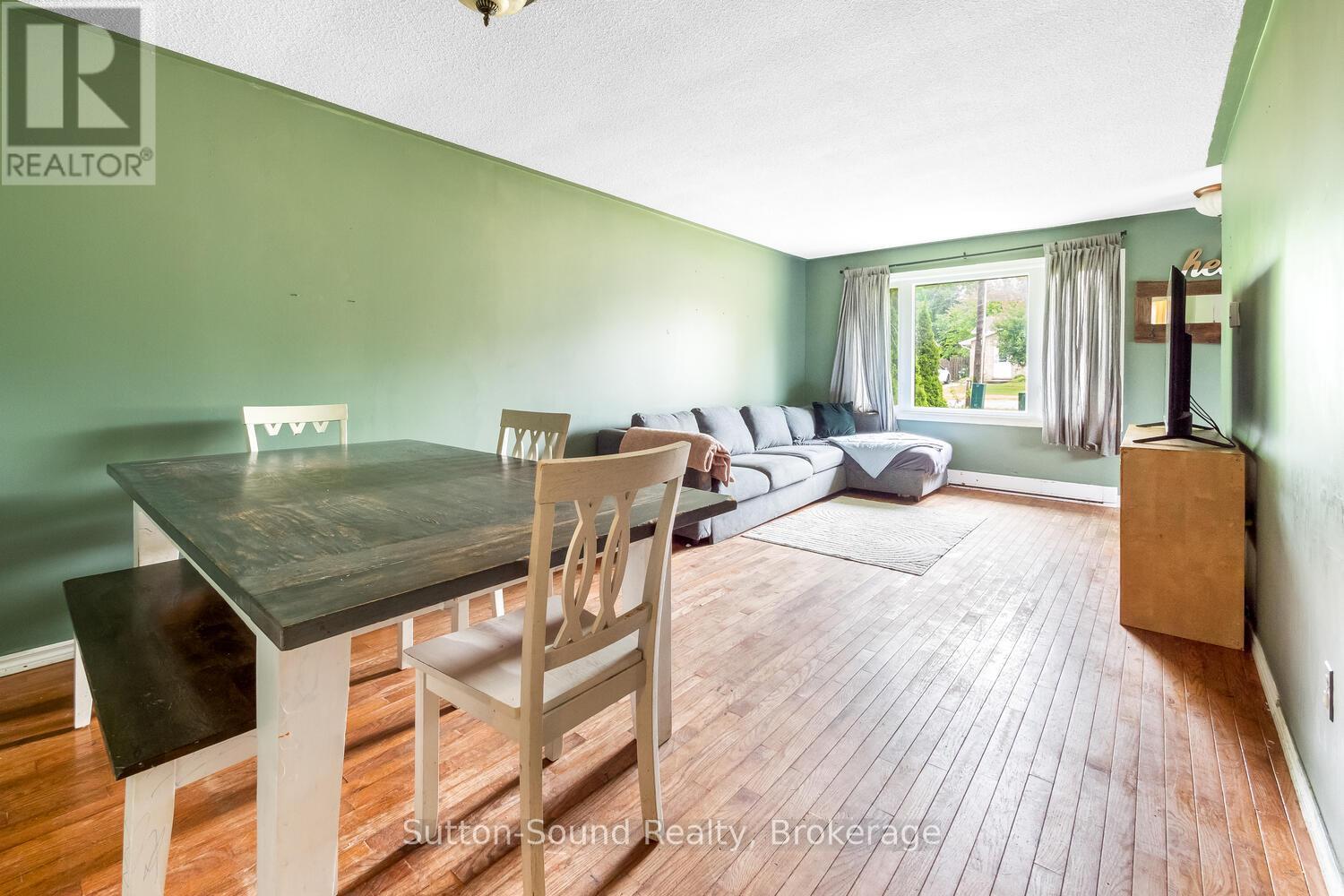 780 Eastwood Drive, Saugeen Shores, Ontario  N0H 2C4 - Photo 6 - X12239550