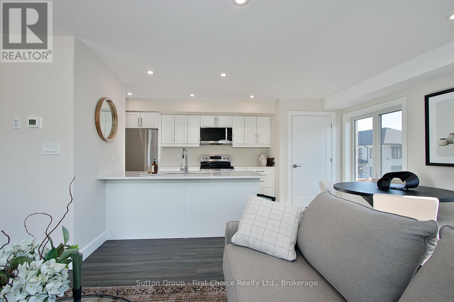 40 - 3202 Vivian Line, Stratford, Ontario  N5A 0K6 - Photo 4 - X12239640