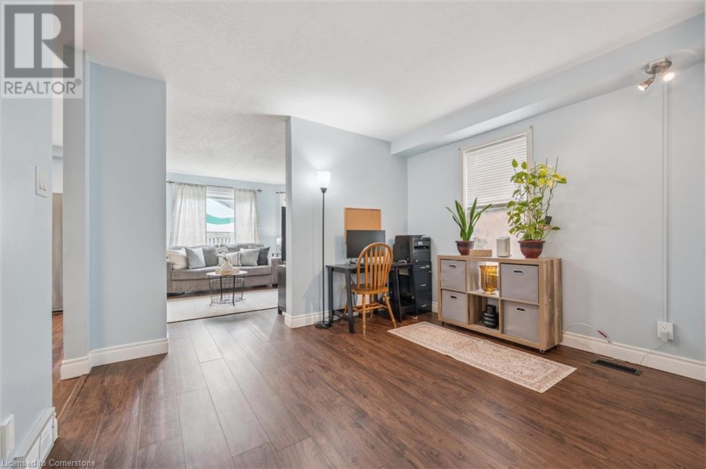 224 Pineland Court, Waterloo, Ontario  N2T 2S3 - Photo 5 - 40734174